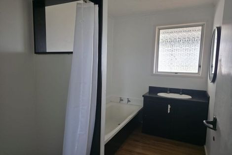 Photo of property in 26 Newham Place, Henderson, Auckland, 0612