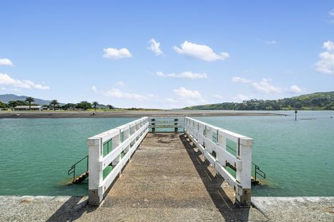 Photo of property in 32 Wallis Street, Raglan, 3225