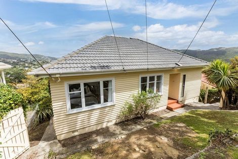 Photo of property in 67 Pembroke Road, Northland, Wellington, 6012
