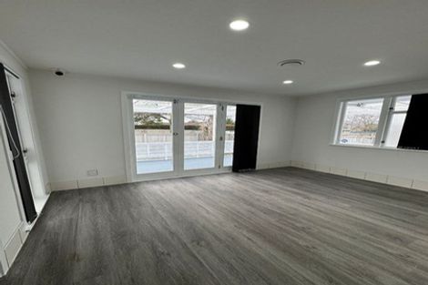 Photo of property in 13 Rountree Place, Conifer Grove, Takanini, 2112