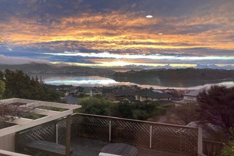 Photo of property in 4 Tombane Terrace, Papakowhai, Porirua, 5024