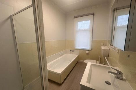 Photo of property in 48 North Avon Road, Richmond, Christchurch, 8013