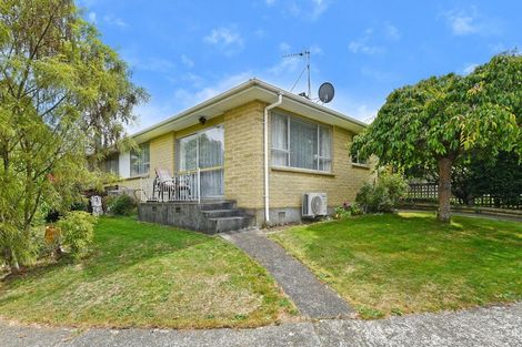 Photo of property in 1 Monterey Place, Totara Park, Upper Hutt, 5018