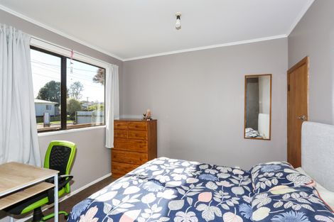 Photo of property in 5 Evans Place, Papakura, 2110