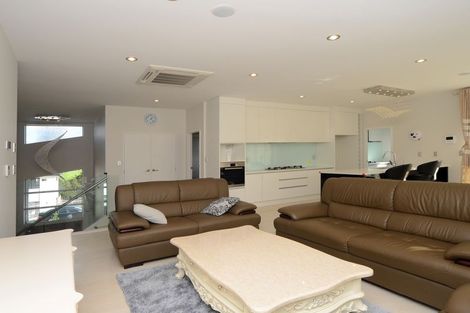 Photo of property in 75 San Valentino Drive, Henderson, Auckland, 0612