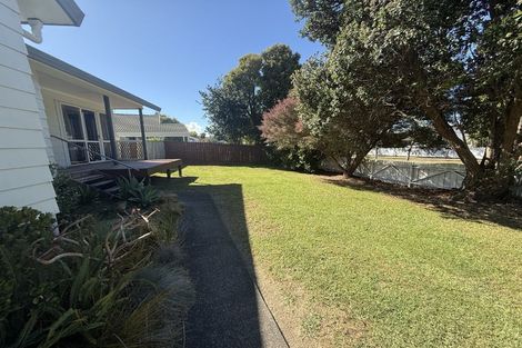 Photo of property in 3 Rosemead Place, Randwick Park, Auckland, 2105