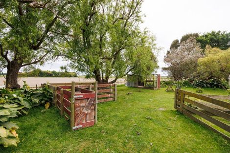 Photo of property in 593 Aranui Road, Kairanga, Palmerston North, 4475