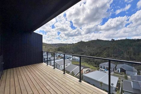 Photo of property in 5/3 Kawau Close, Orewa, 0931