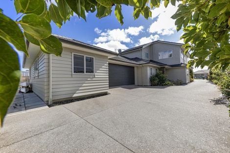 Photo of property in 64 Pohutukawa Parade, Riverhead, 0820