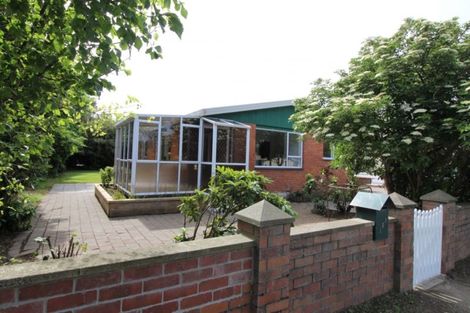 Photo of property in 121 Great North Road, Winton, 9720