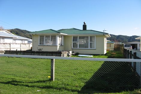 Photo of property in 125 Moohan Street, Wainuiomata, Lower Hutt, 5014