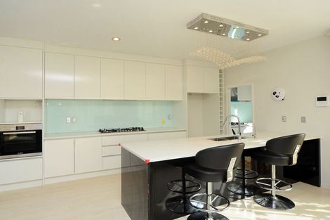 Photo of property in 75 San Valentino Drive, Henderson, Auckland, 0612