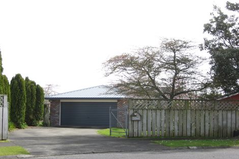 Photo of property in 1 Kamahi Place, Inglewood, 4330