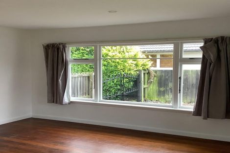 Photo of property in 18 Avonhead Road, Avonhead, Christchurch, 8042