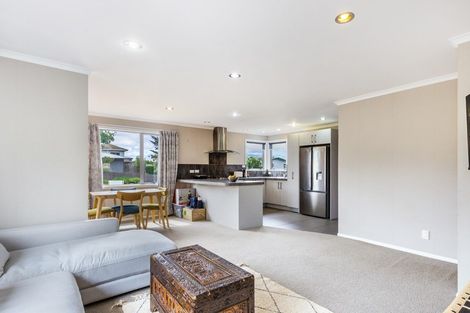 Photo of property in 7 Reeves Road, Acacia Bay, Taupo, 3330