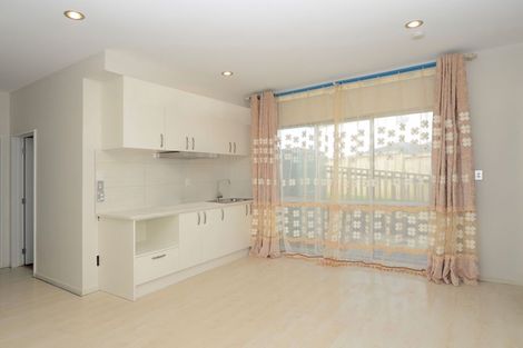 Photo of property in 75 San Valentino Drive, Henderson, Auckland, 0612