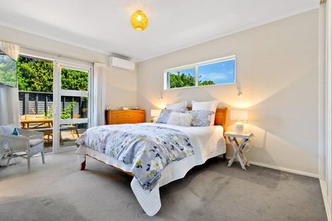 Photo of property in 1 Manuwai Road, Torbay, Auckland, 0630