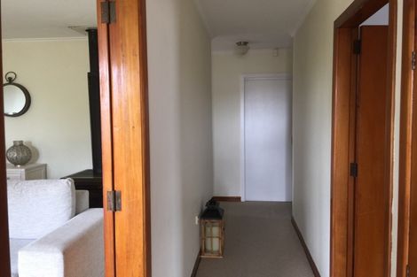 Photo of property in 18 Vera Road, Te Atatu South, Auckland, 0610