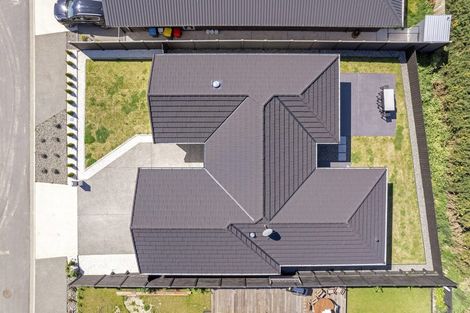 Photo of property in 3 Foremast Place, Whitby, Porirua, 5024