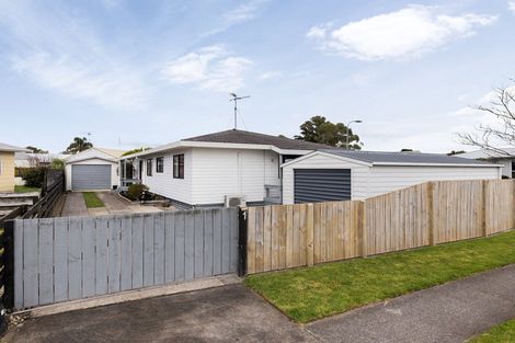 Photo of property in 1 Beadle Place, St Andrews, Hamilton, 3200