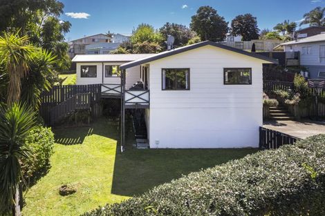 Photo of property in 18 Dunton Drive, Welcome Bay, Tauranga, 3112