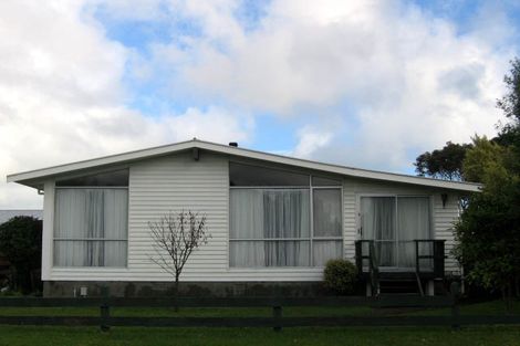 Photo of property in 72 Donovan Road, Paraparaumu Beach, Paraparaumu, 5032