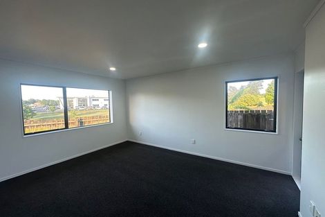 Photo of property in 155 Botany Road, Botany Downs, Auckland, 2010