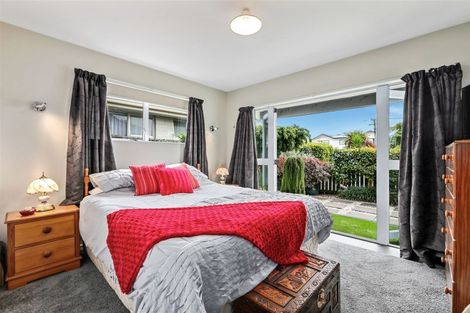 Photo of property in 2/140 Hastings Street East, Sydenham, Christchurch, 8023