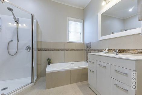 Photo of property in 5 Norglen Lane, Riverhead, 0820