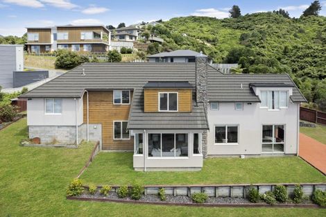 Photo of property in 3 Winifred Way, Belmont, Lower Hutt, 5010