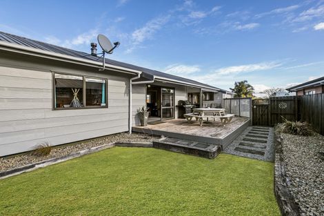 Photo of property in 11 Coolen Place, Tuakau, 2121