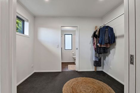 Photo of property in 3 Del Mar Place, Merrilands, New Plymouth, 4312