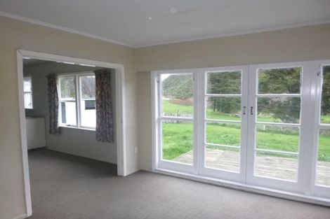 Photo of property in 76 Wood Street, Wainuiomata, Lower Hutt, 5014