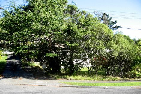 Photo of property in 27 James Grove, Stokes Valley, Lower Hutt, 5019