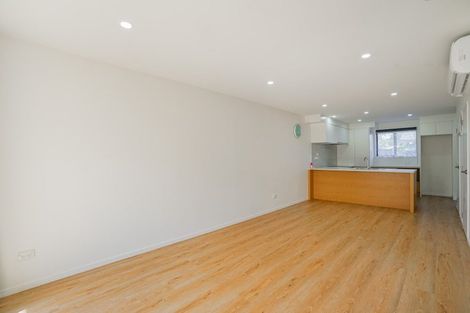 Photo of property in 4/8 Short Street, Papakura, 2110