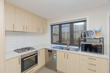 Photo of property in 2/60 Broderick Road, Johnsonville, Wellington, 6037