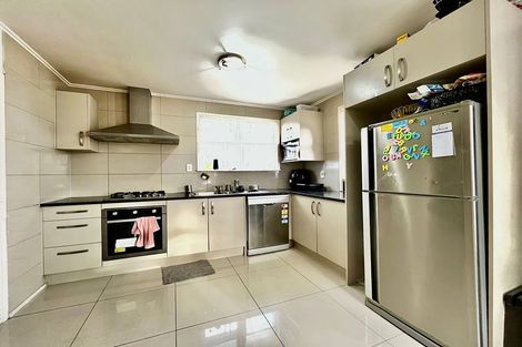 Photo of property in 42 Great South Road, Papatoetoe, Auckland, 2025