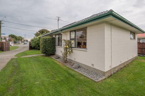 Photo of property in 25 Maces Road, Bromley, Christchurch, 8062