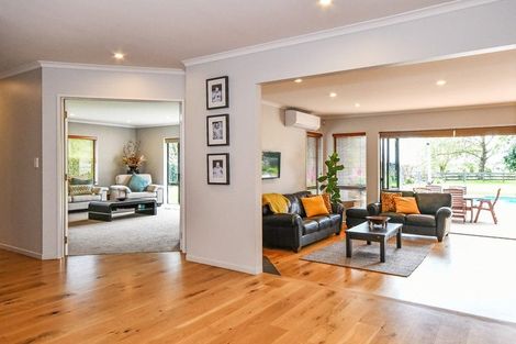 Photo of property in 68 Cooper Road, Ramarama, Drury, 2579