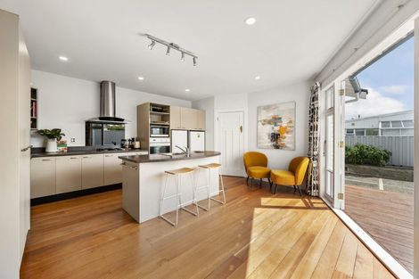 Photo of property in 21 Argentine Avenue, Miramar, Wellington, 6022