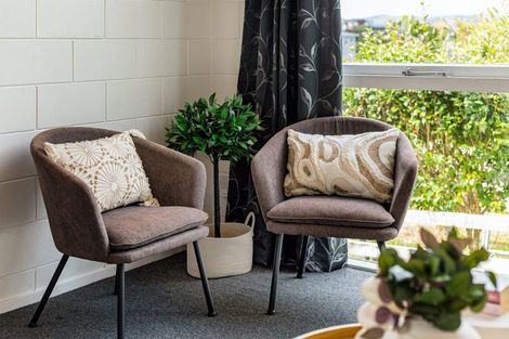 Photo of property in 10a Penryn Drive, Camborne, Porirua, 5026