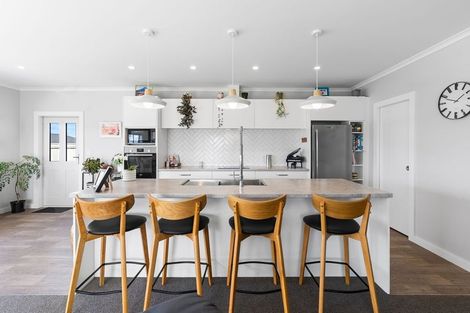 Photo of property in 27 County Drive, Hawera, 4610