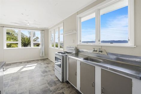 Photo of property in 5 Chequers Way, Crofton Downs, Wellington, 6035