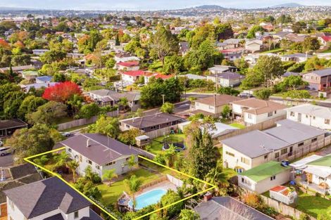 Photo of property in 61 Sheridan Drive, New Lynn, Auckland, 0600