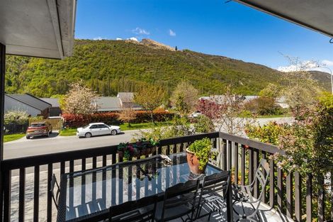 Photo of property in 80 Devon Street, Arrowtown, 9302
