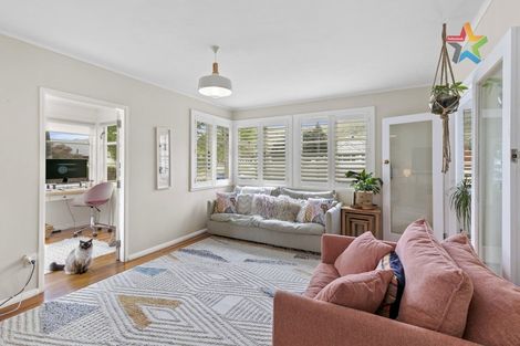 Photo of property in 114 Waddington Drive, Naenae, Lower Hutt, 5011