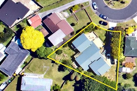 Photo of property in 3 Ballial Place, West Harbour, Auckland, 0618