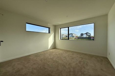 Photo of property in 43 Evergreen Parade, Rosehill, Papakura, 2113