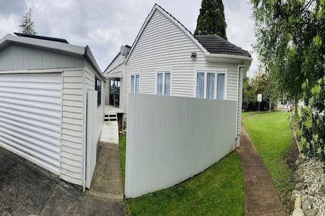 Photo of property in 18 Kent Terrace, Riverhead, 0820