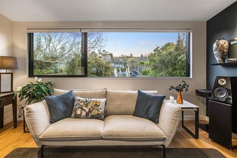 Photo of property in 2a Peter Terrace, Castor Bay, Auckland, 0620